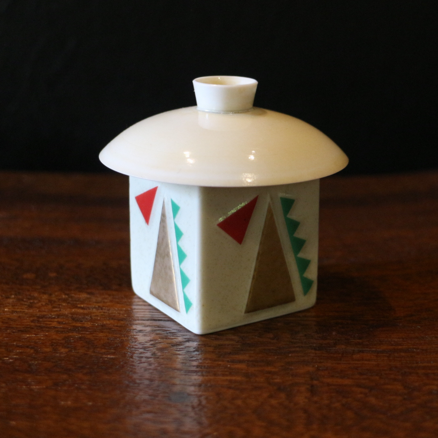 Ceramic Lid Stand