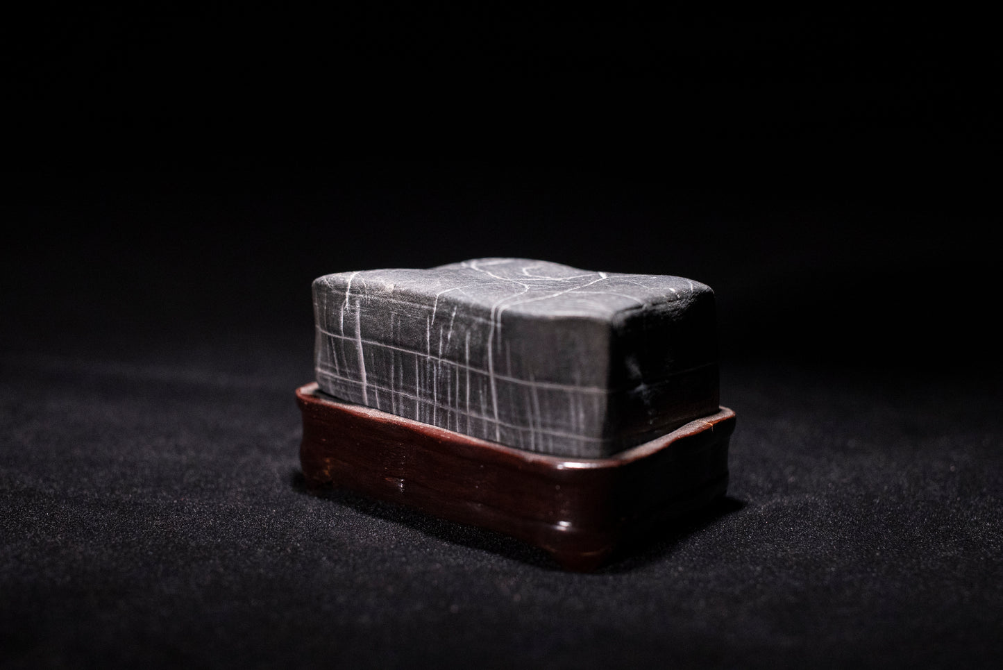 賞石擺件/靈璧石 Lingbi Stones