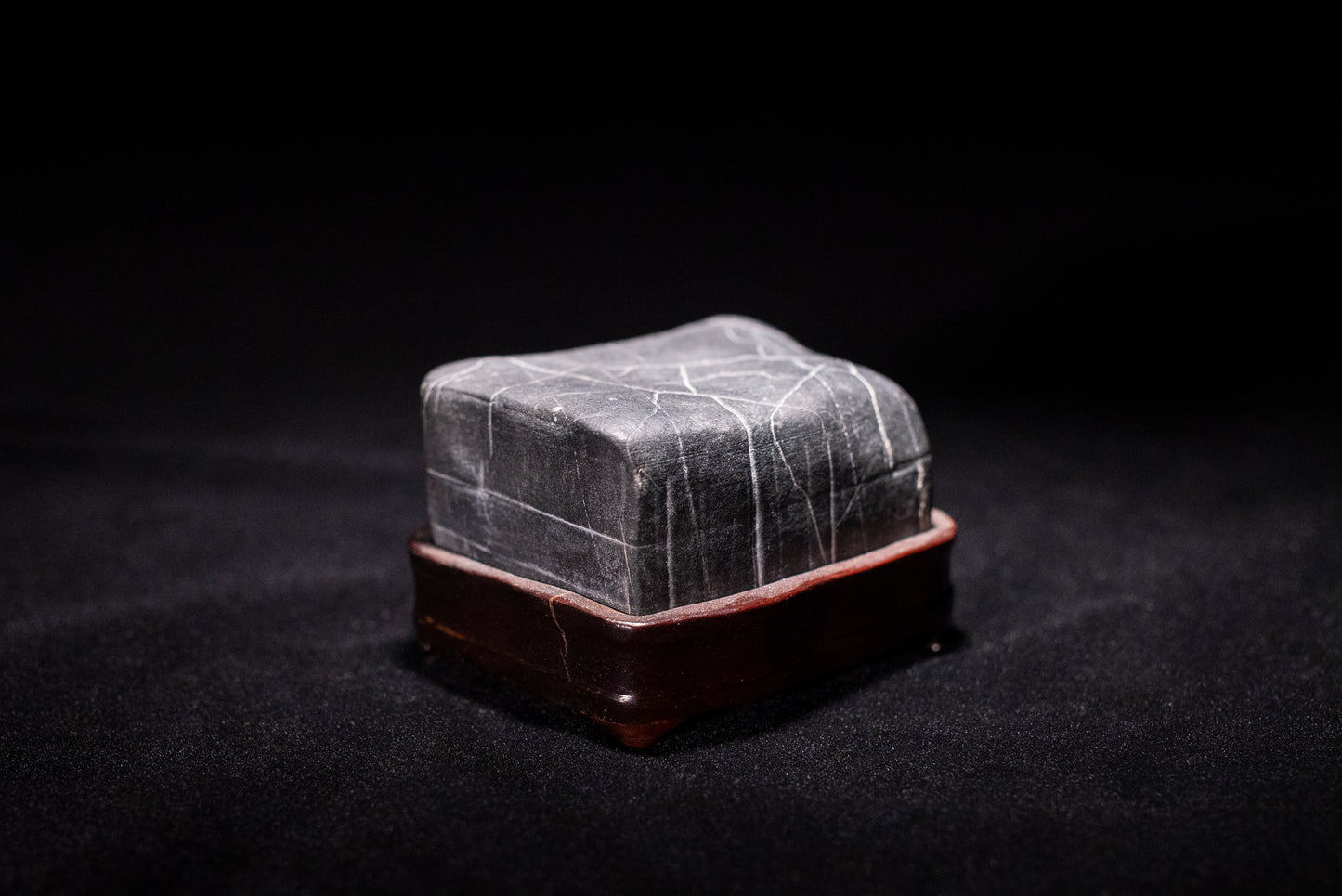 賞石擺件/靈璧石 Lingbi Stones