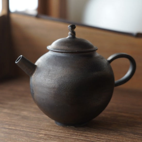 Iron-glazed Concave Teapot