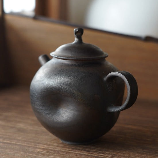 Iron-glazed Concave Teapot