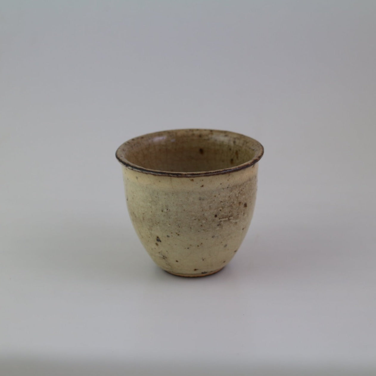 柴燒粉引圓口淡咖啡色陶瓷杯