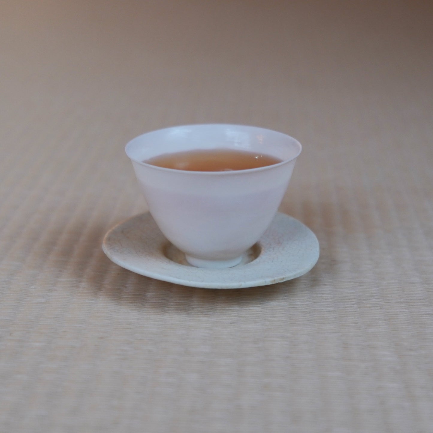 白瓷手拓薄胎鈴鐺杯/蘇麗君