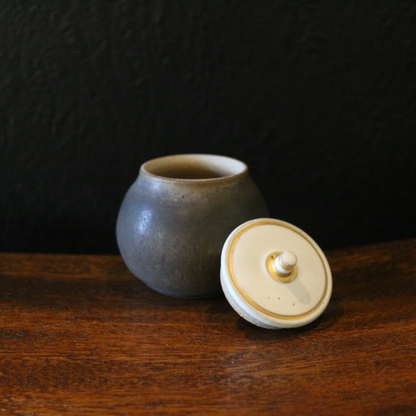 金釉白蓋茶罐