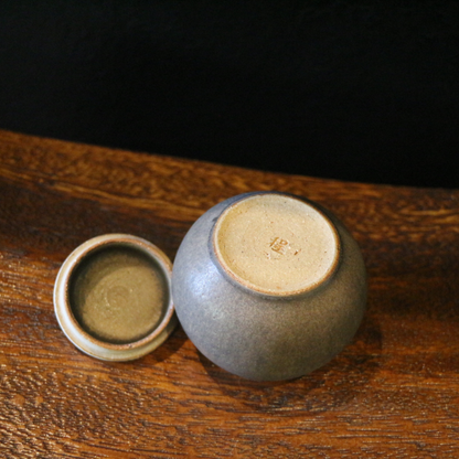金釉白蓋茶罐