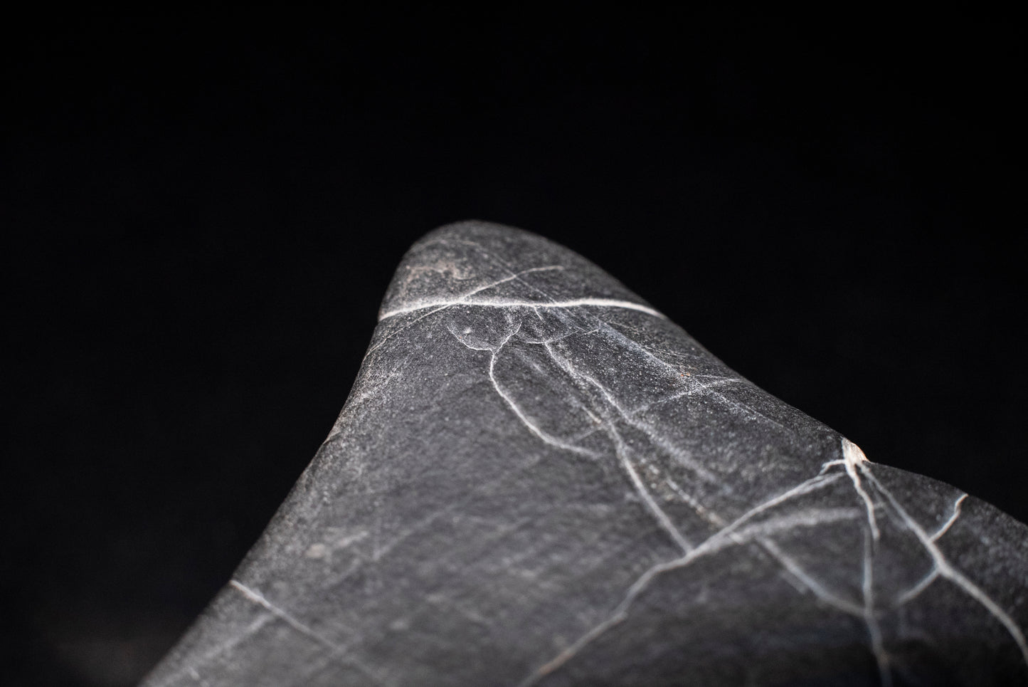 賞石擺件/靈璧石 Lingbi Stones