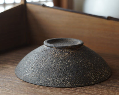 鐵釉陶泥圓壺承