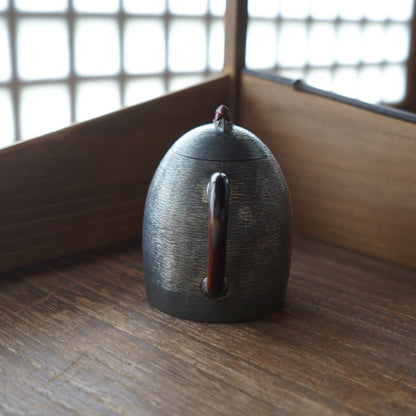 橫紋圓錐形木柄銀壺