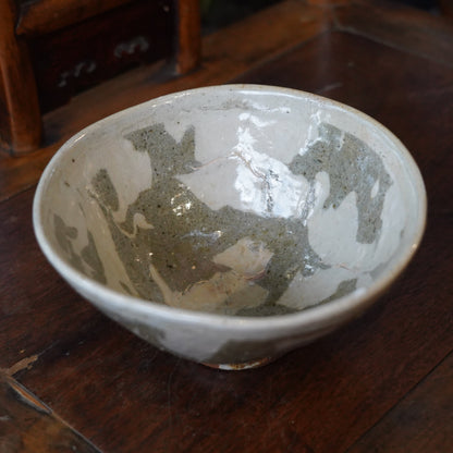 花明山窯灰白色陶茶碗