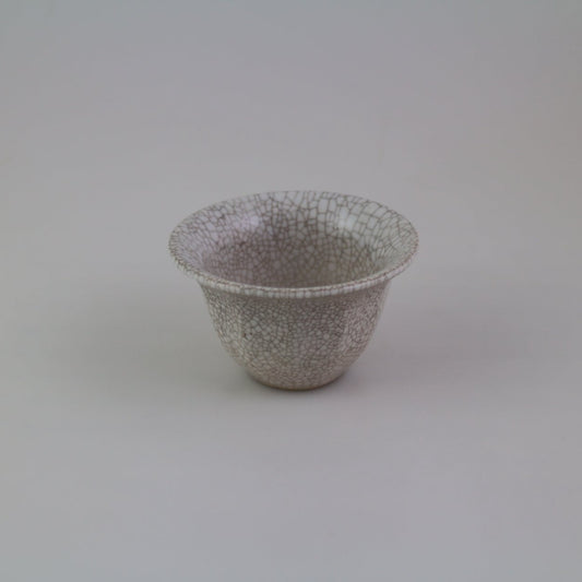開片12角白釉老杯