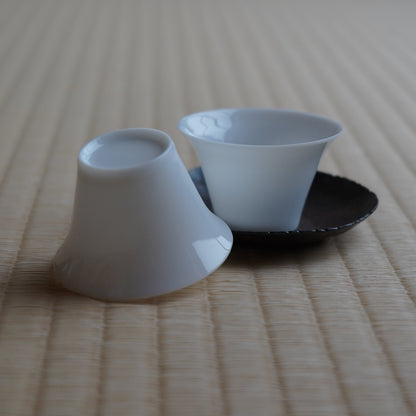白瓷薄胎斗笠杯