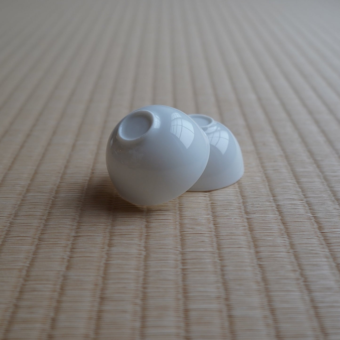 白瓷蛋殼小杯