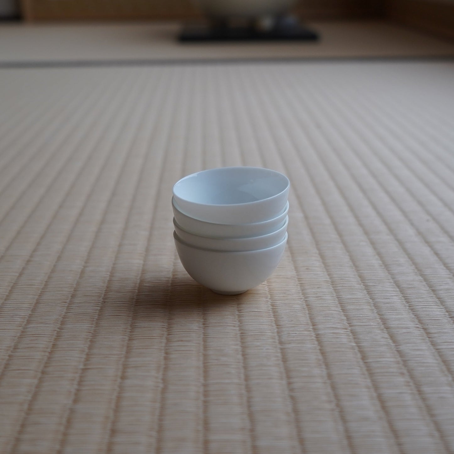 白瓷蛋殼小杯