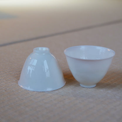 白瓷手拓薄胎鈴鐺杯/蘇麗君